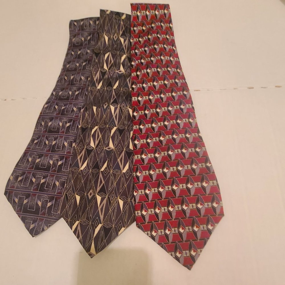 L'Atelier Men's Ties Reds n Blacks 3PCs Very Good